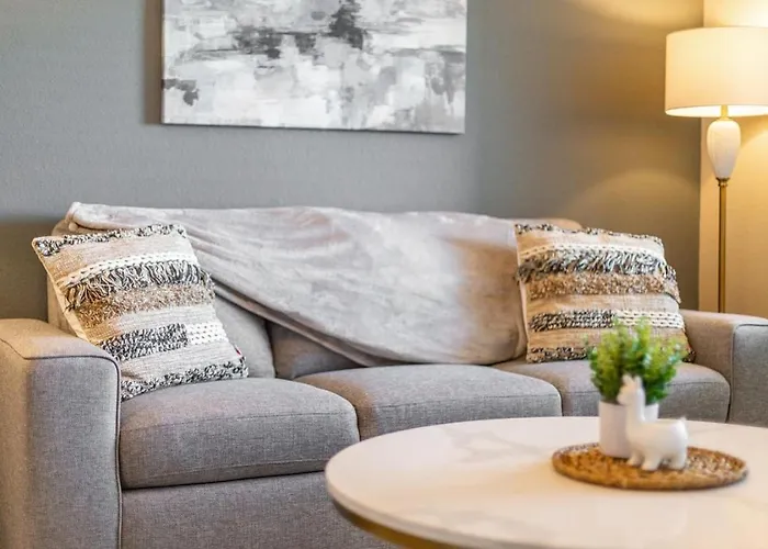Landing - Modern With Amazing Amenities Apartment *