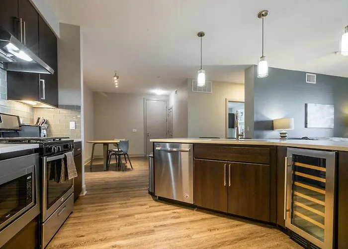 Landing - Modern With Amazing Amenities Apartment