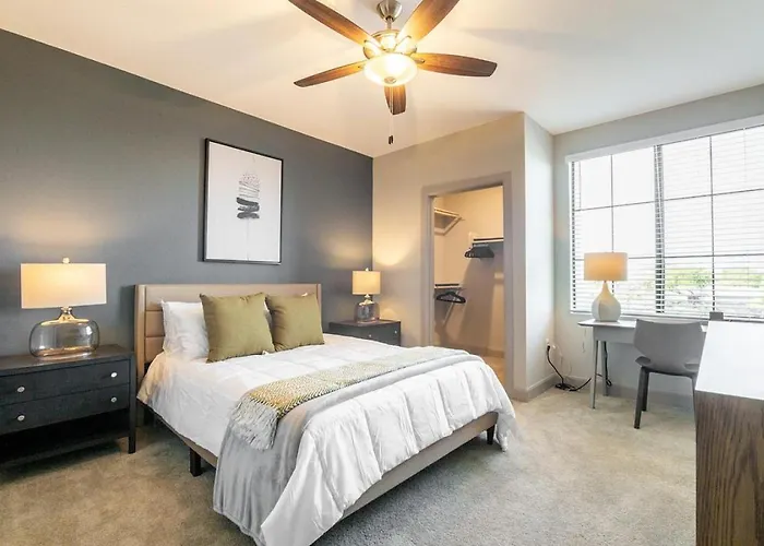 Apartment Landing - Modern With Amazing Amenities